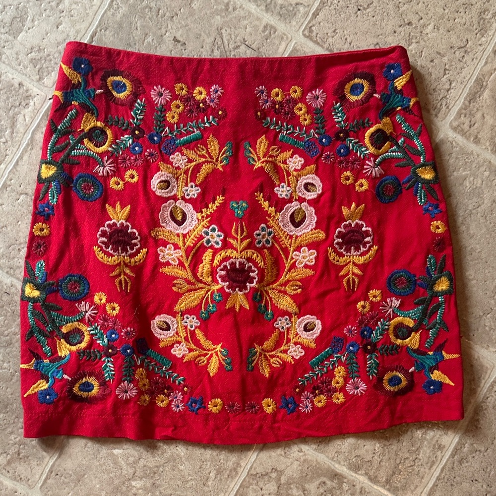 Embroidered skirt